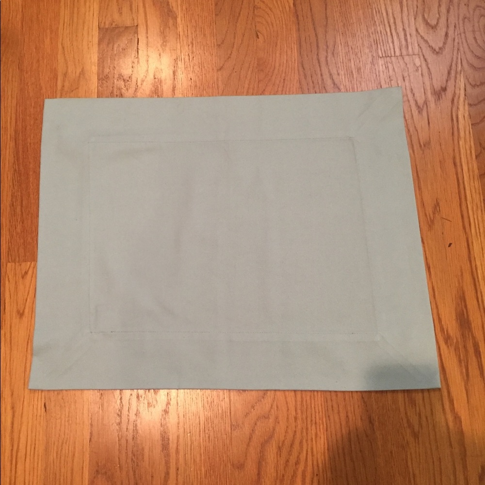 Beautiful blue placemats. Brand New with tags.💙